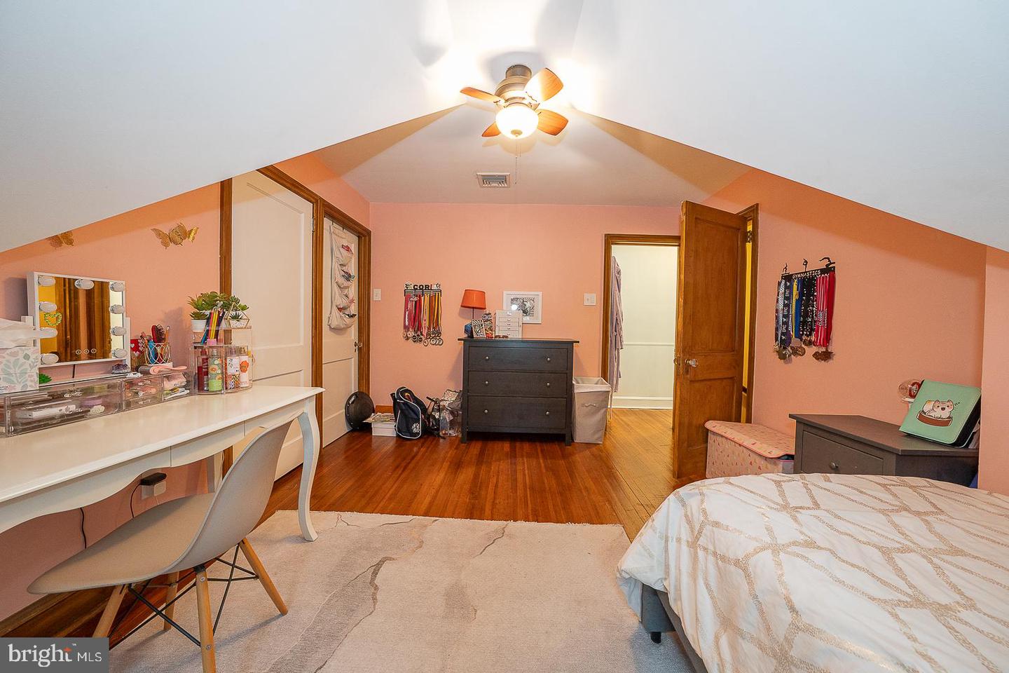 190 Lakeside Rd