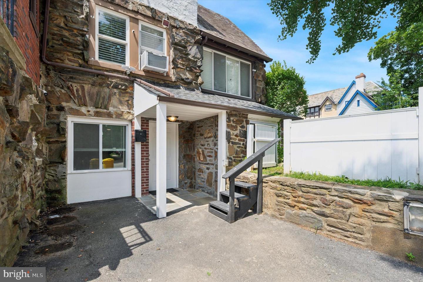 6 OLD LANCASTER RD #1