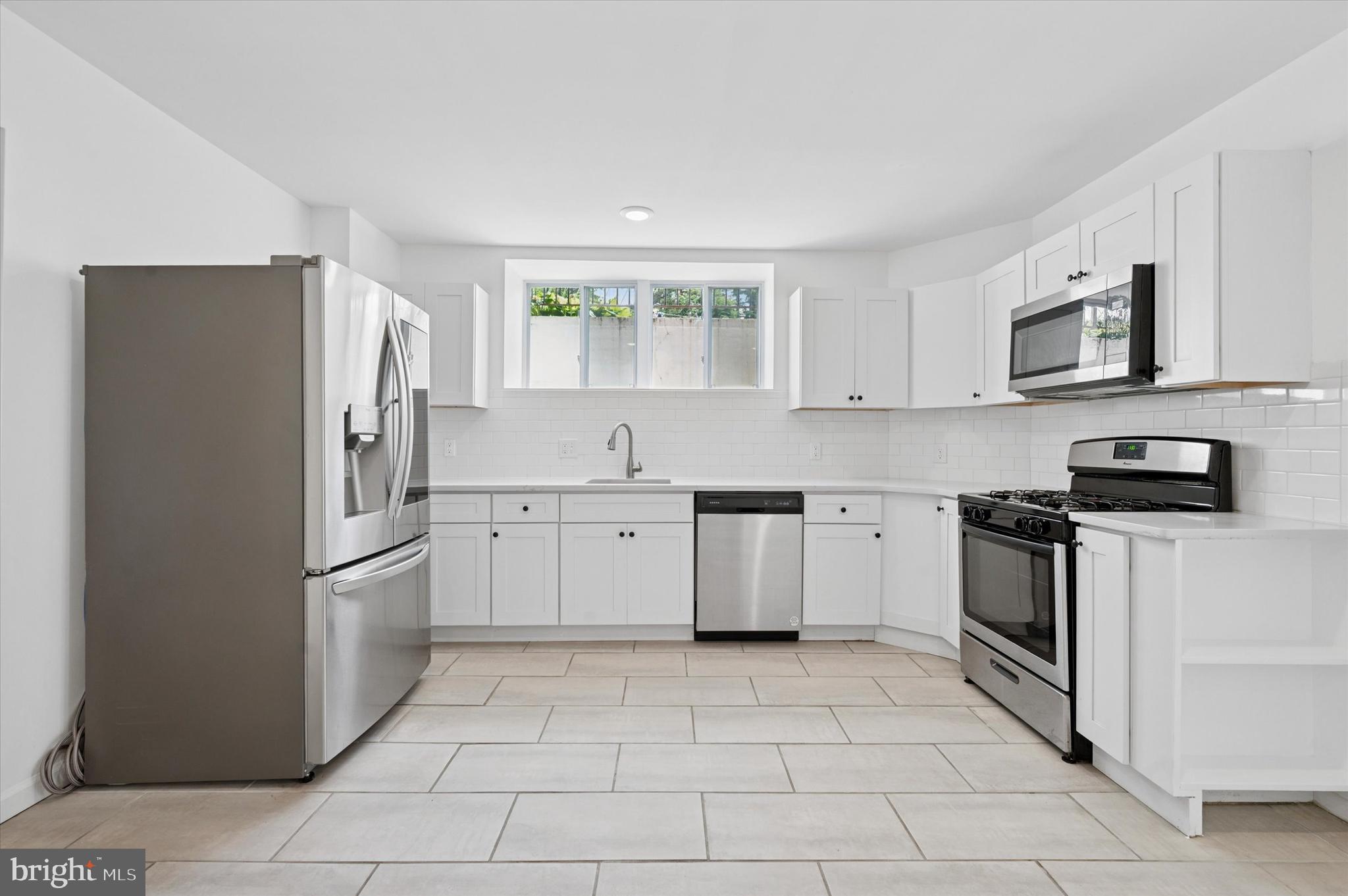 6 OLD LANCASTER RD #1