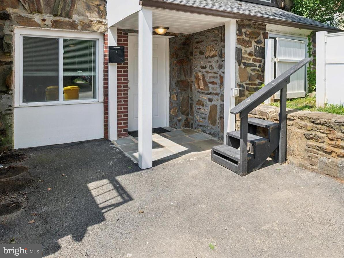 6 OLD LANCASTER RD #1