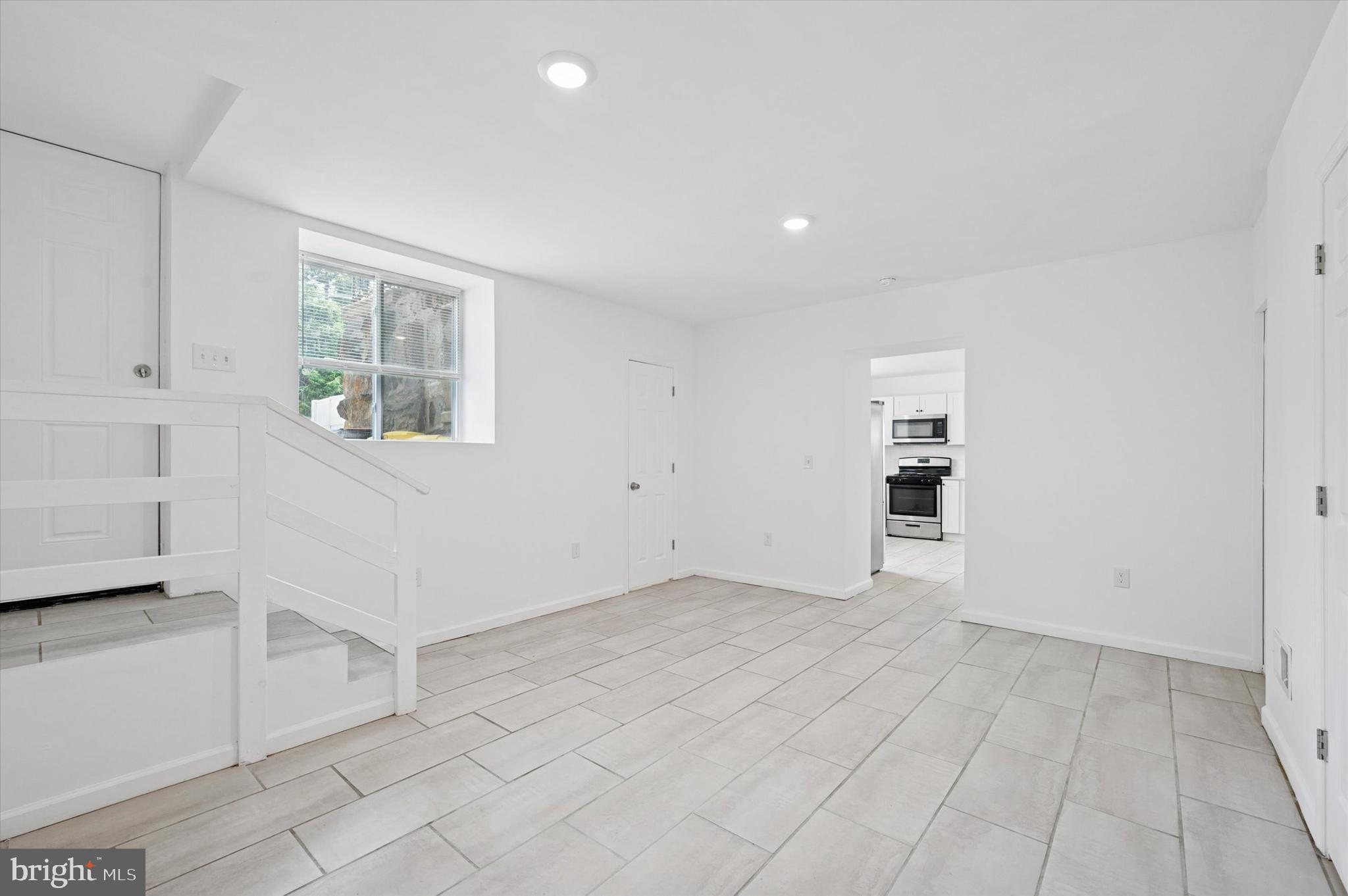 6 OLD LANCASTER RD #1