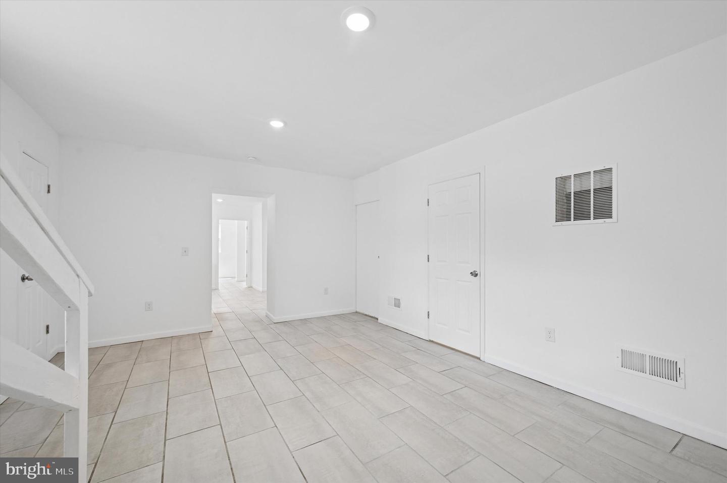 6 OLD LANCASTER RD #1