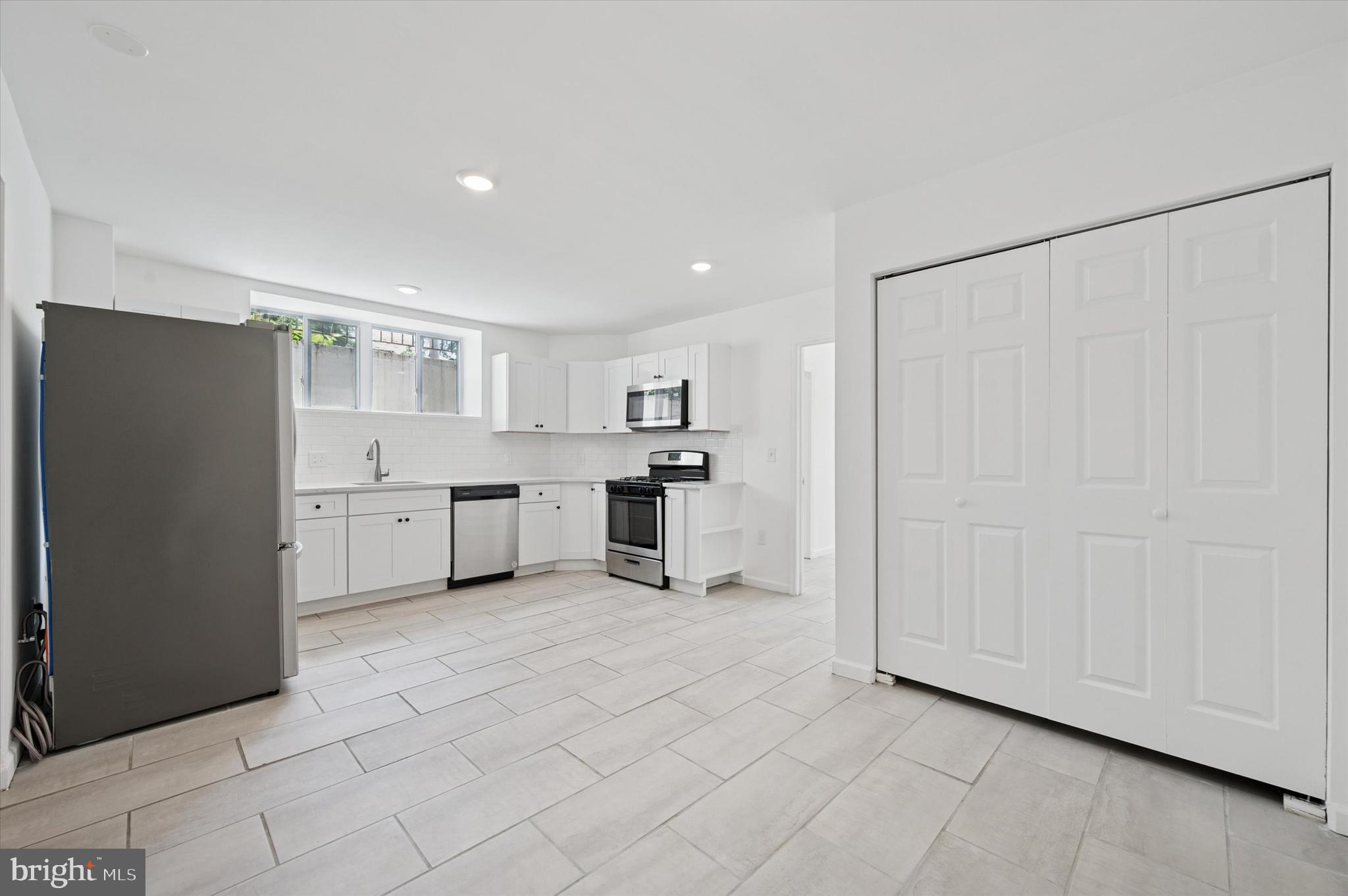 6 OLD LANCASTER RD #1