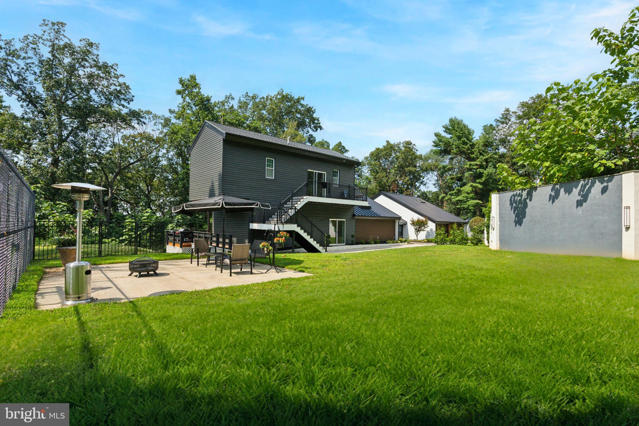 1220 Valley Rd