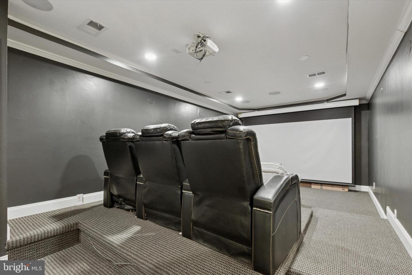 1220 Valley Rd