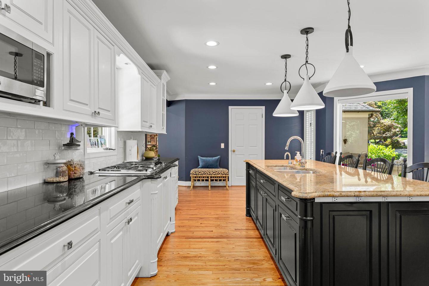 936 Roscommon Rd