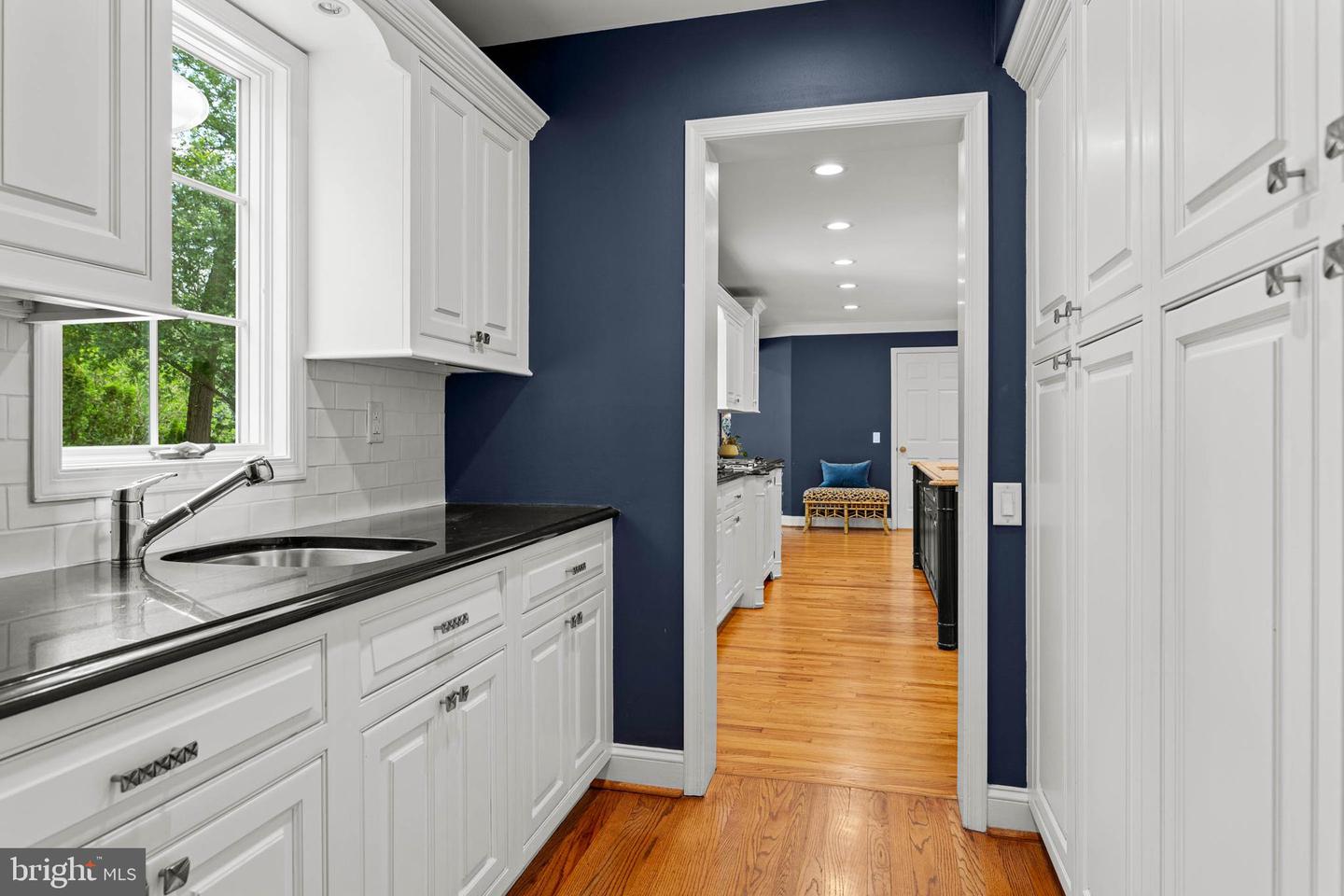 936 Roscommon Rd