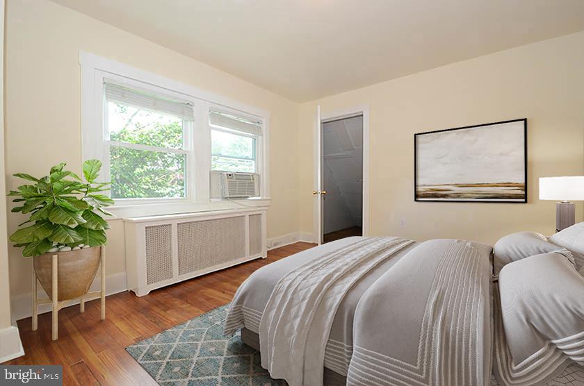 220 HAMPDEN AVE