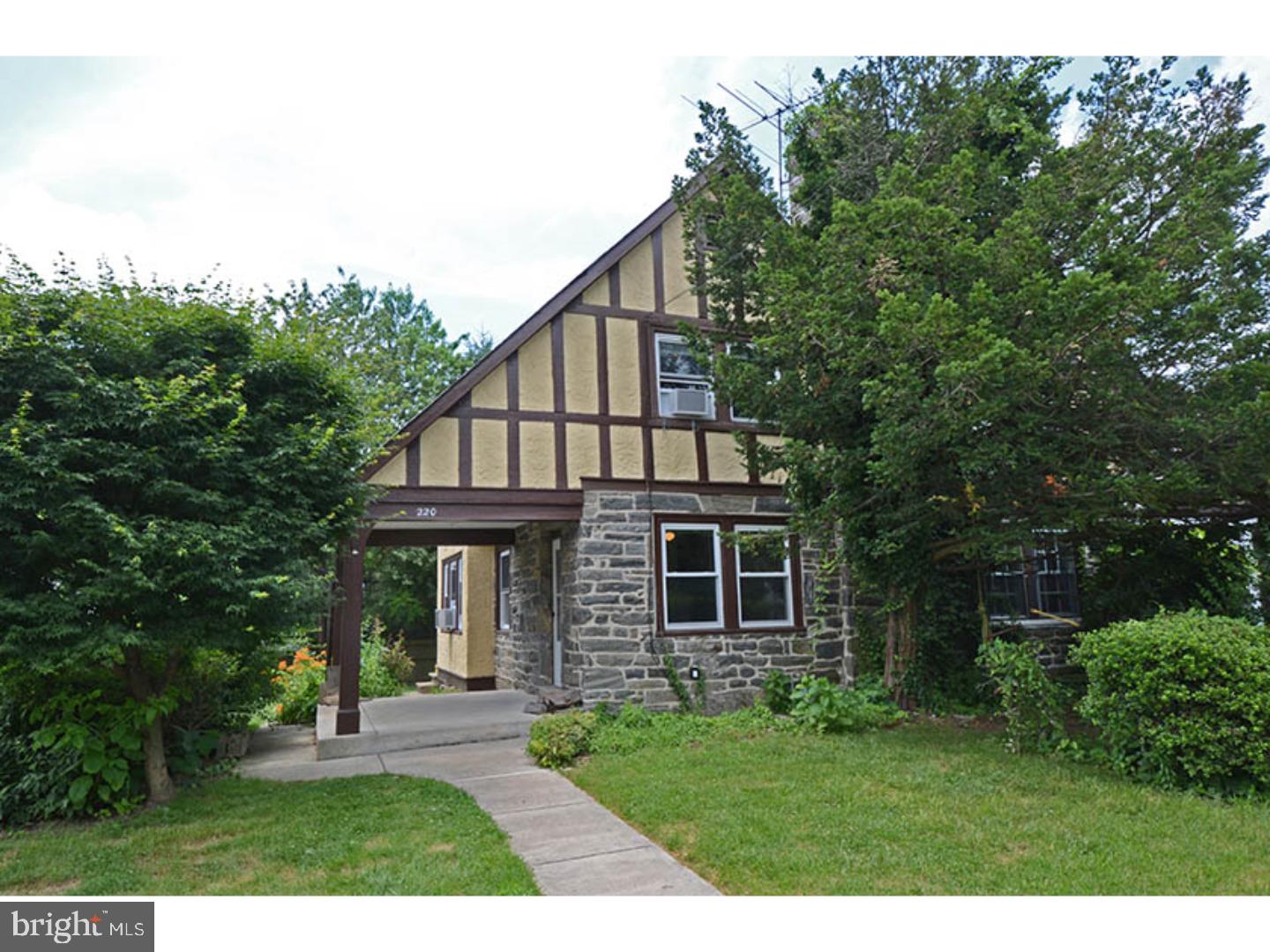 220 HAMPDEN AVE