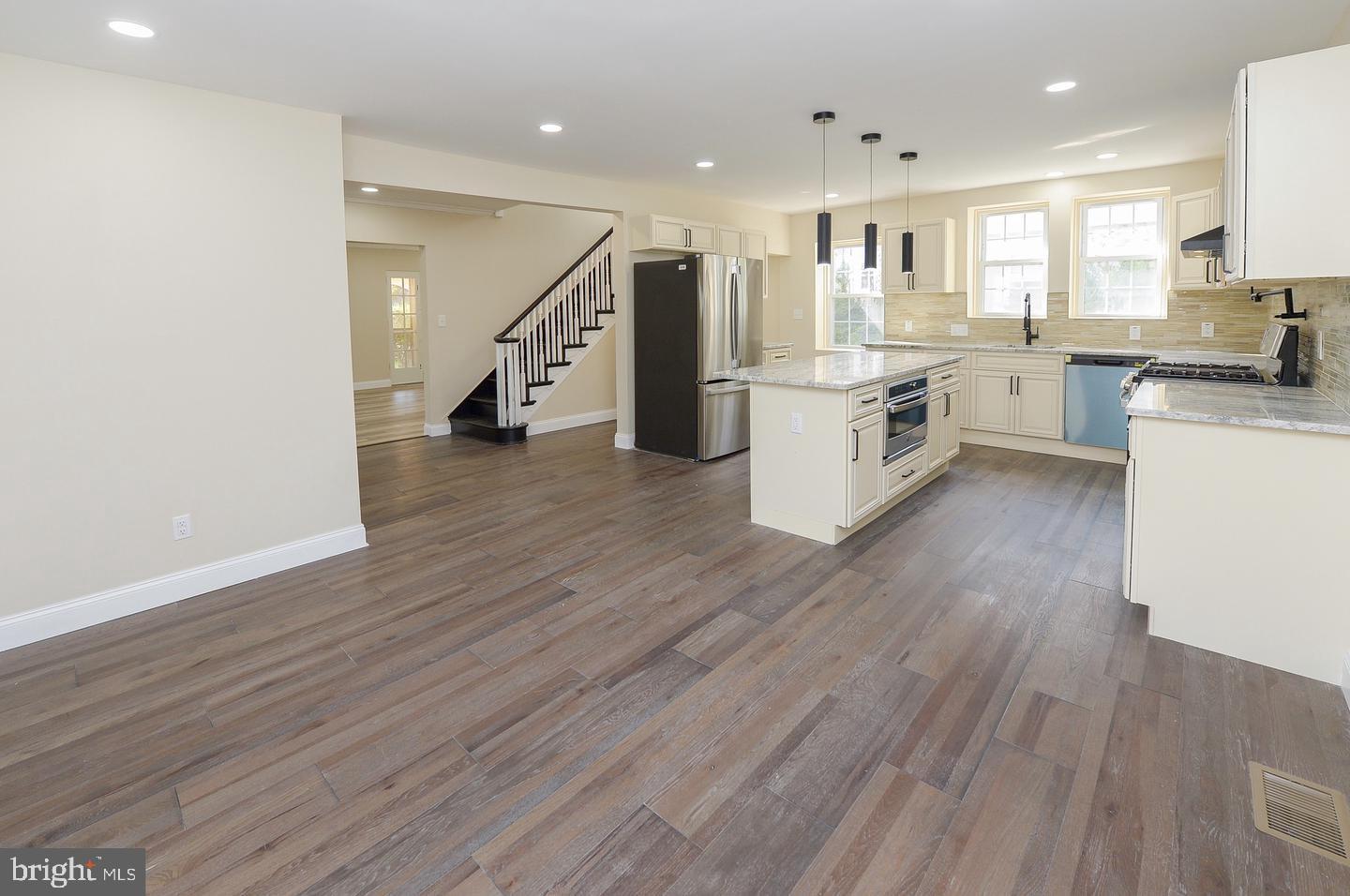 537 CHURCH RD