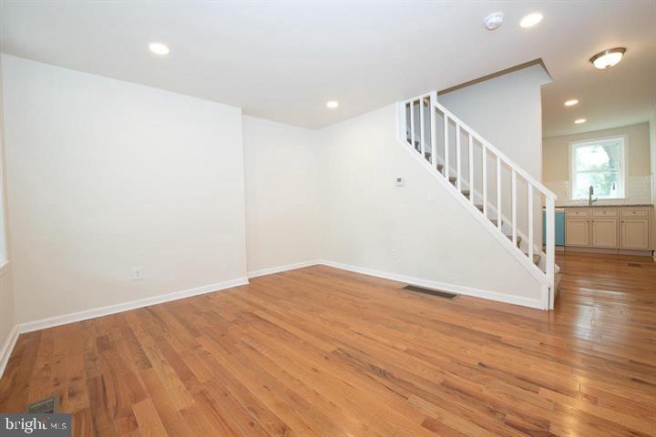 114 BROOKFIELD TER