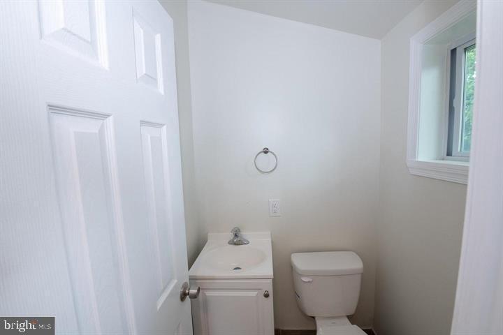 114 BROOKFIELD TER