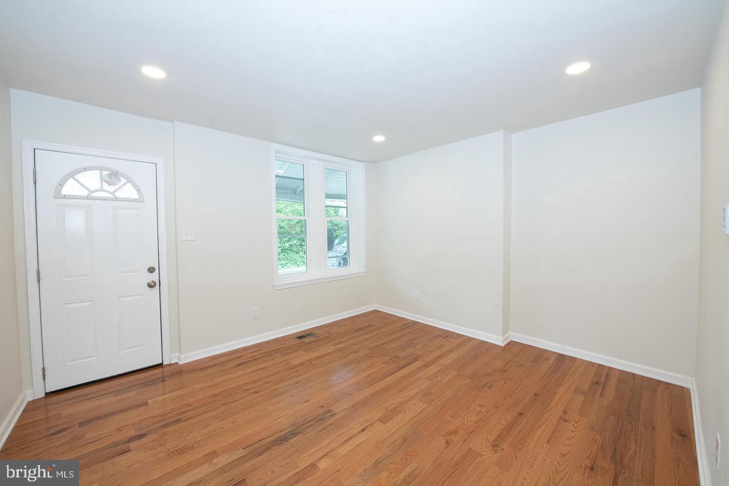 114 BROOKFIELD TER