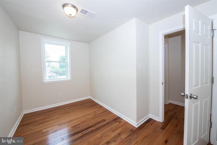 114 BROOKFIELD TER