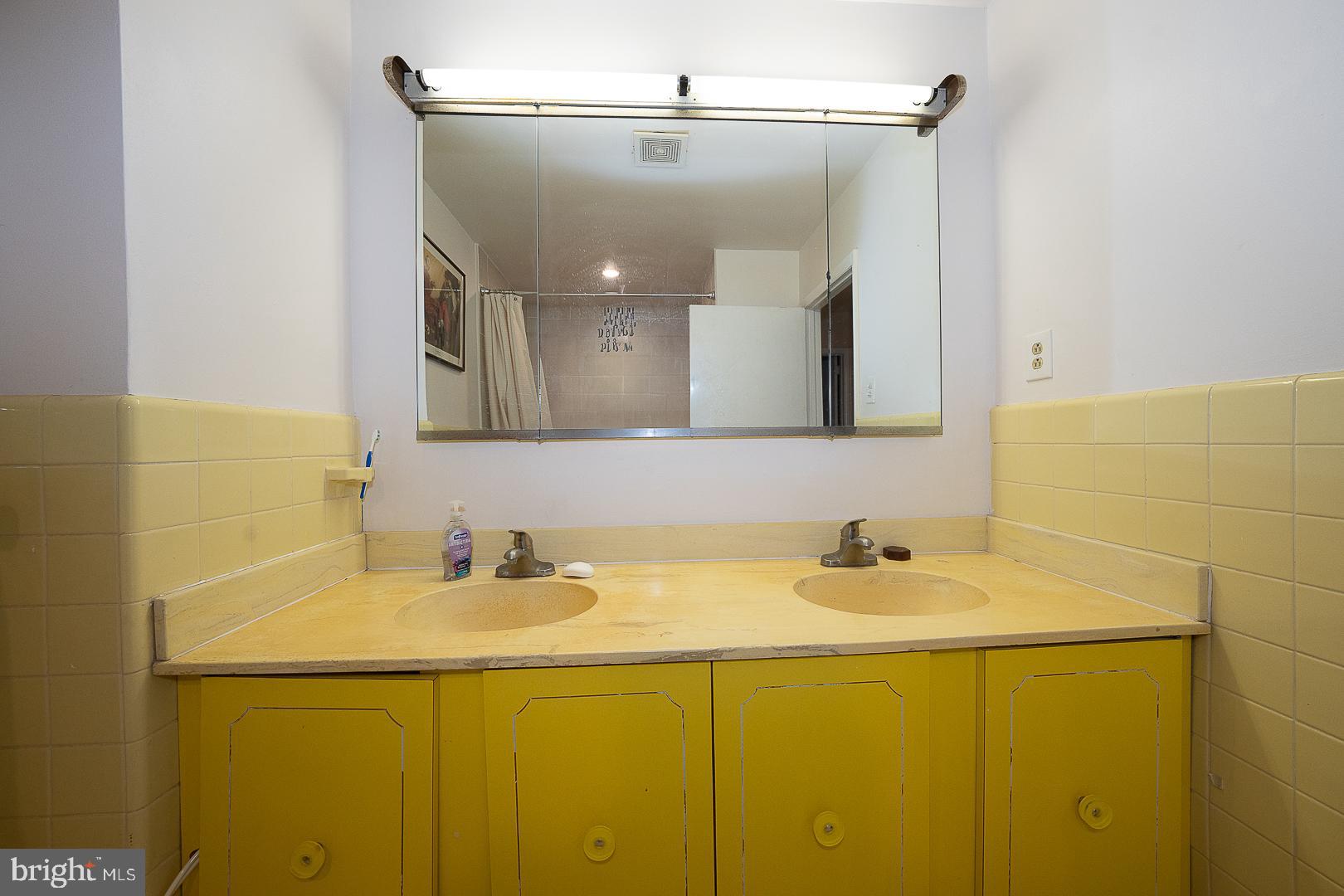323 Hidden River Rd