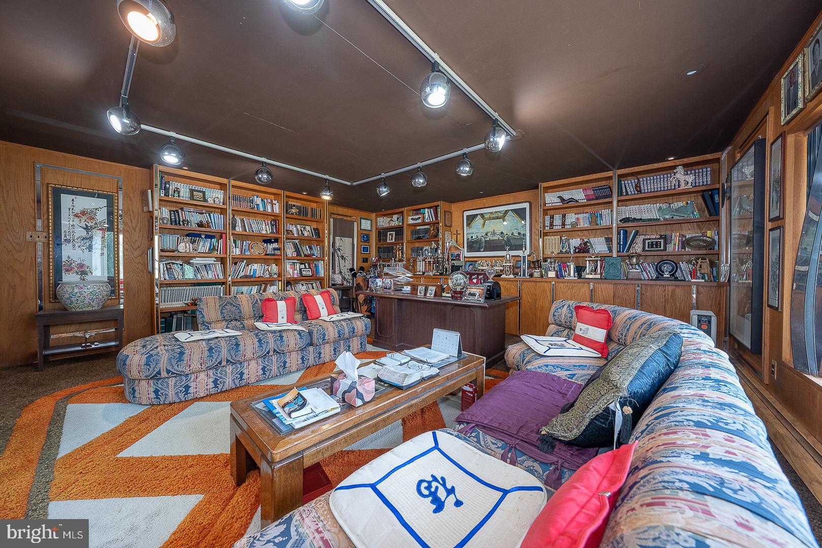 323 Hidden River Rd
