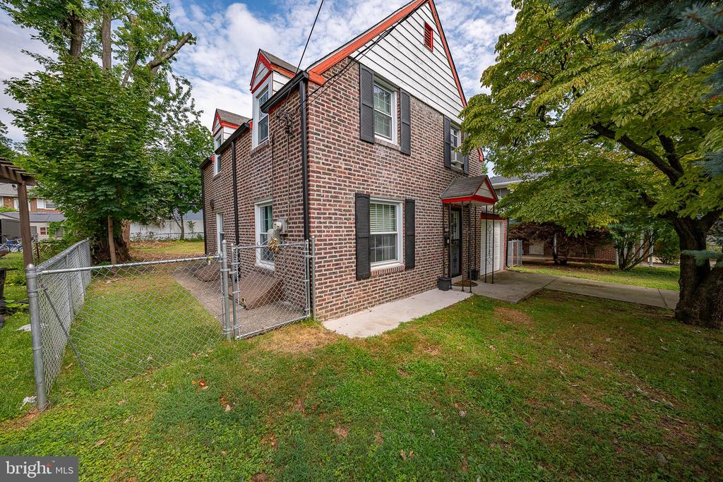 150 West Ave