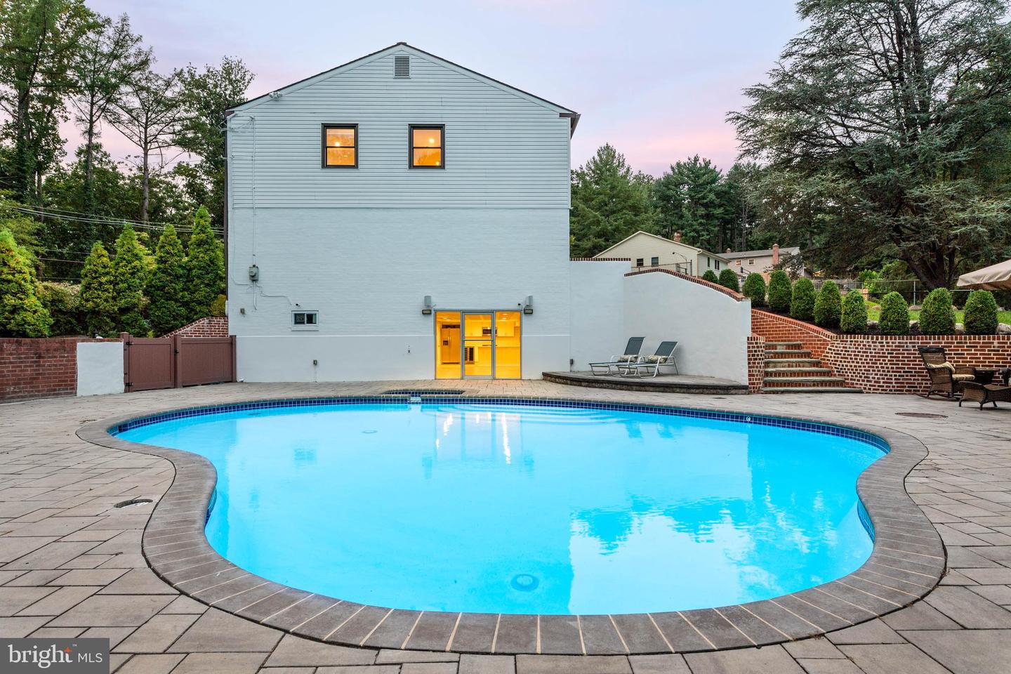1600 Flat Rock Rd