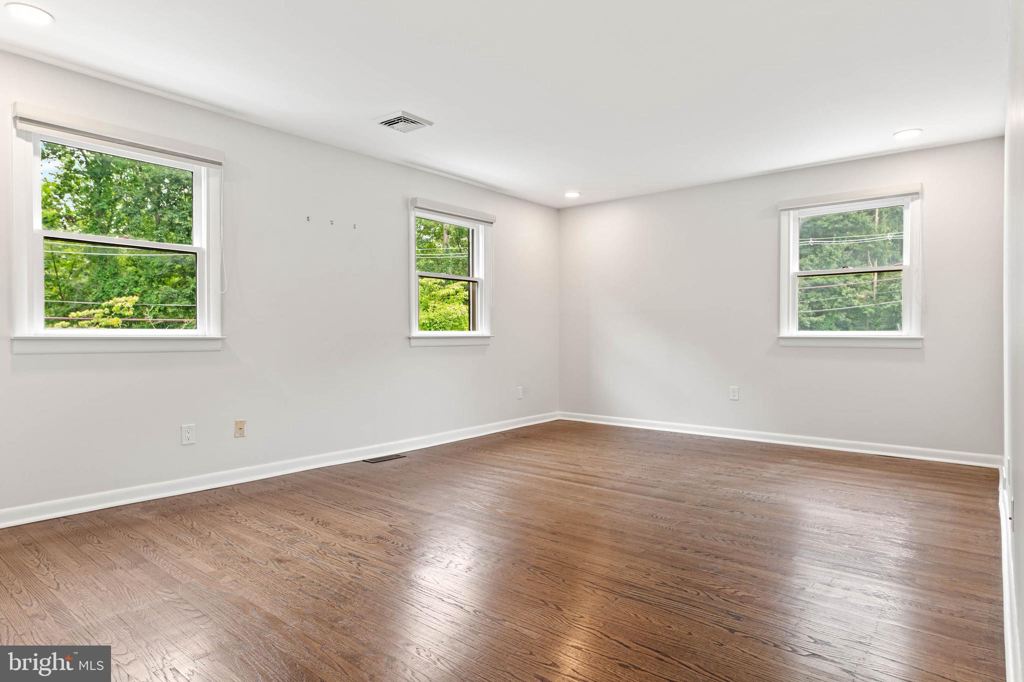 1600 Flat Rock Rd