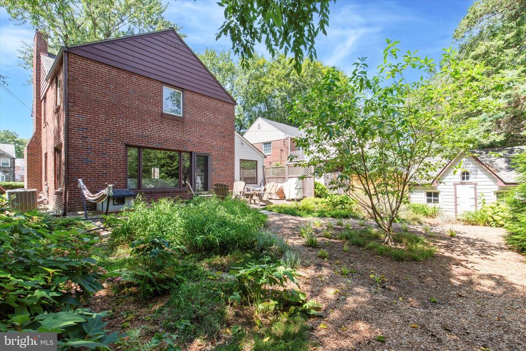 609 Fariston Dr