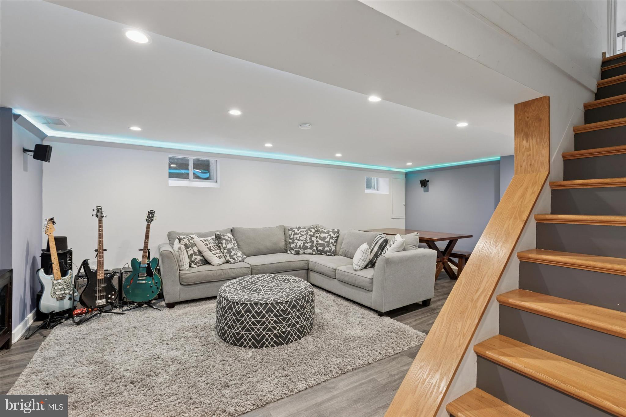 609 Fariston Dr