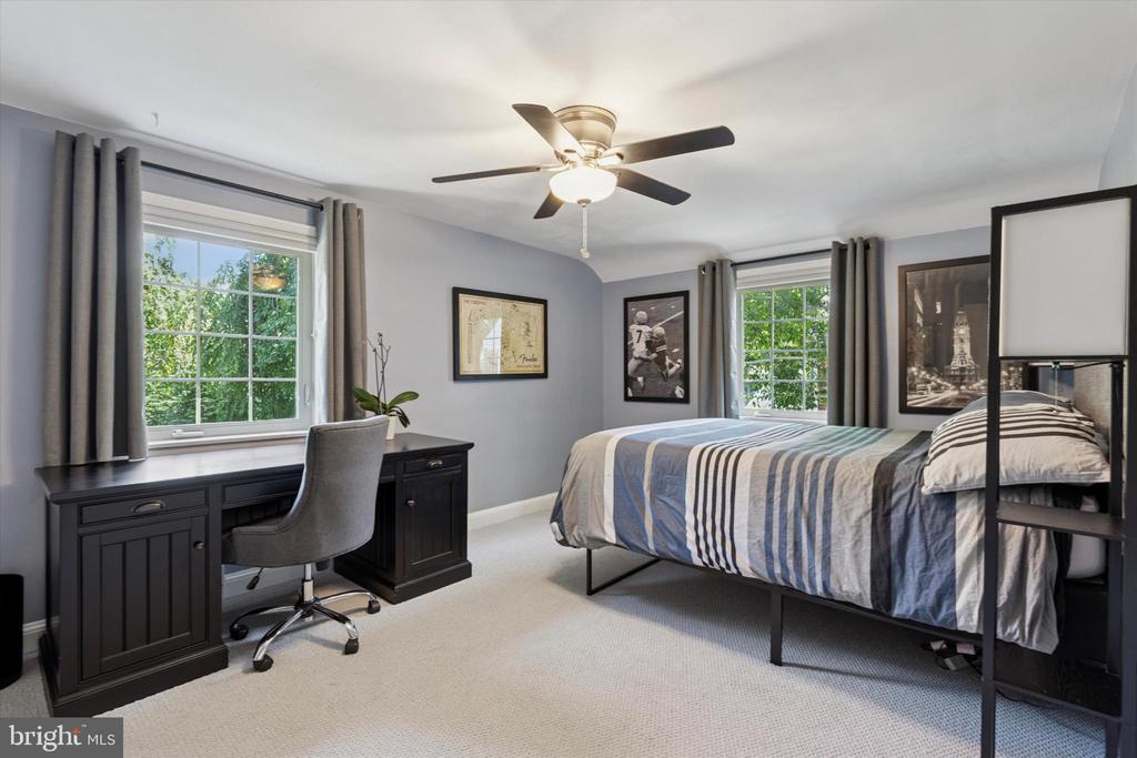 609 Fariston Dr