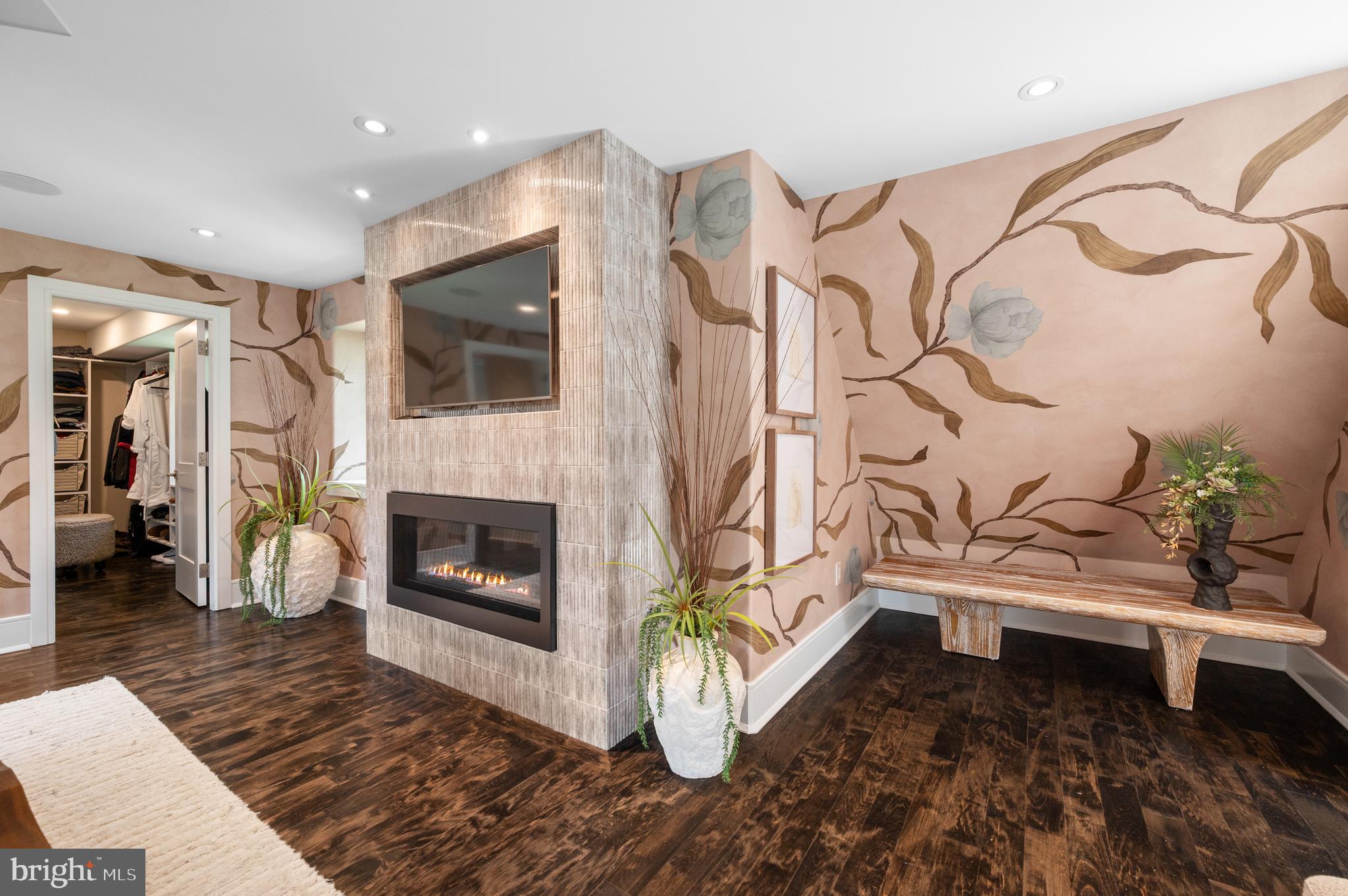 135 FISHERS ROAD