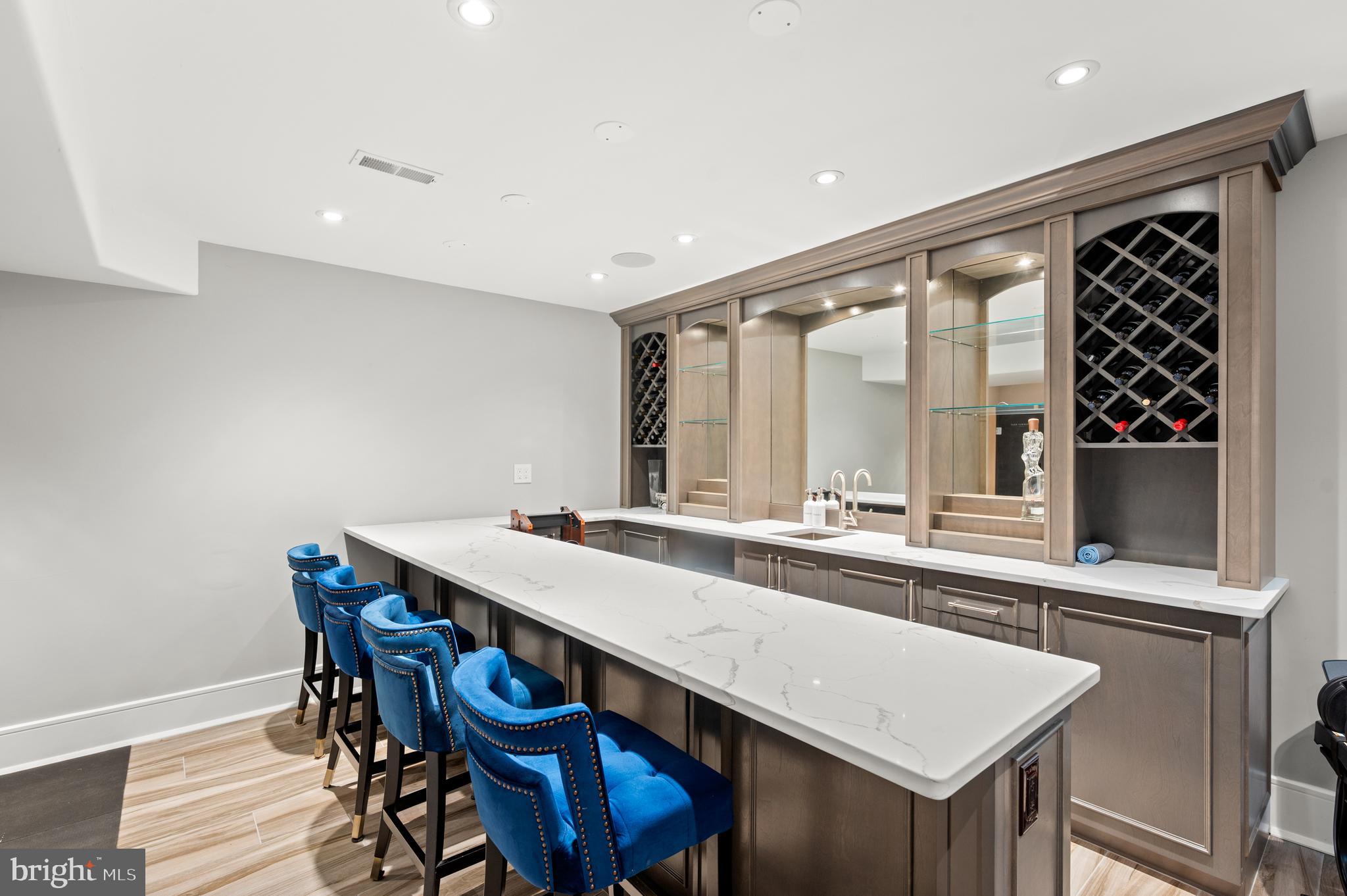 135 FISHERS ROAD