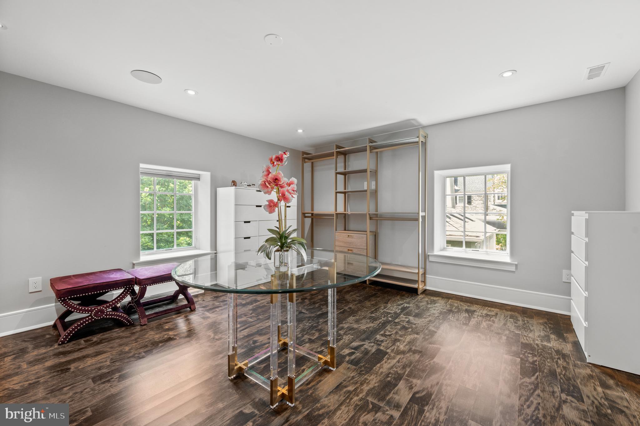 135 FISHERS ROAD