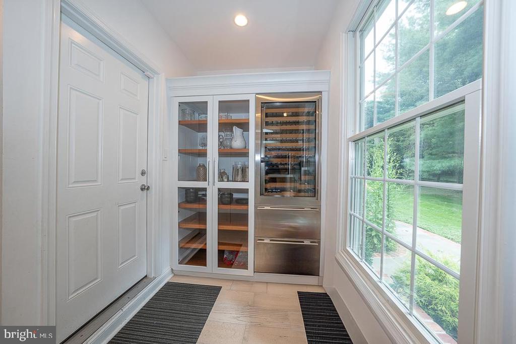 1119 WAVERLY ROAD