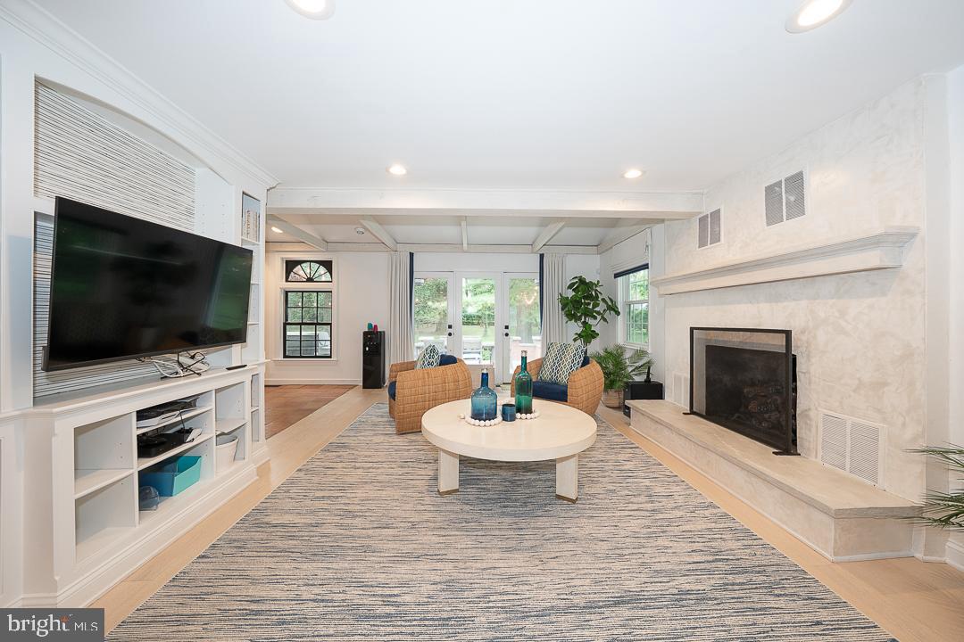 1119 WAVERLY ROAD