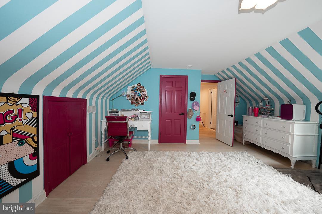 1119 WAVERLY ROAD
