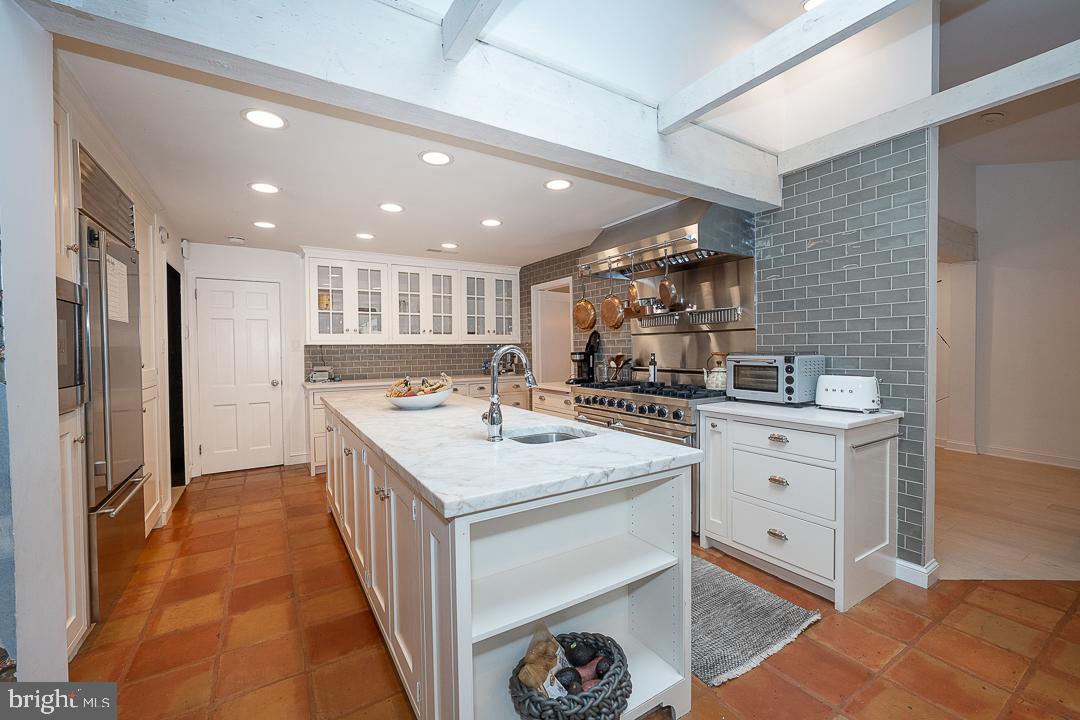 1119 WAVERLY ROAD