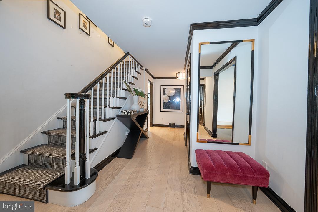 1119 WAVERLY ROAD