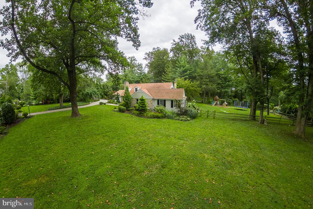 1119 WAVERLY ROAD