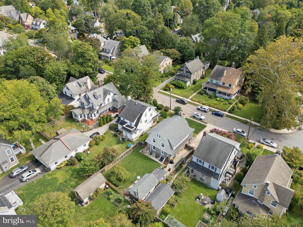 9 WOODSIDE AVENUE
