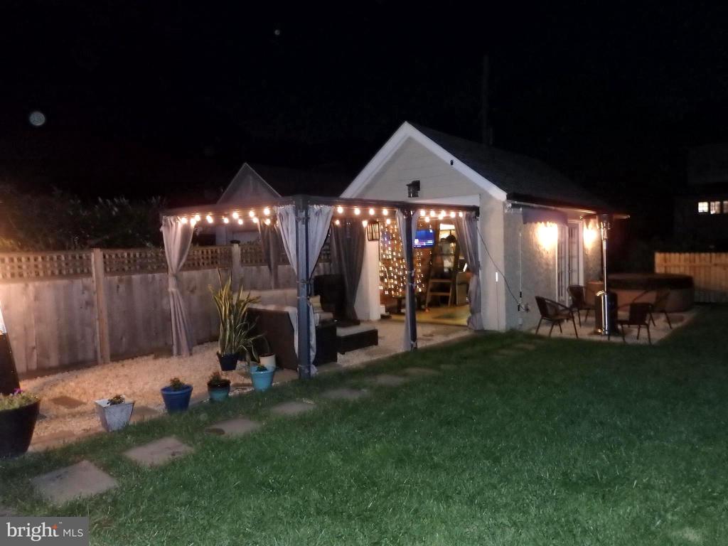 9 WOODSIDE AVENUE