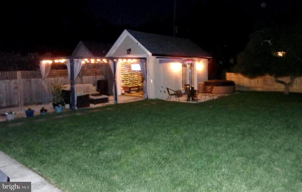 9 WOODSIDE AVENUE