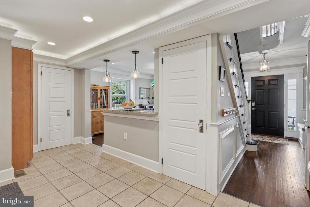 9 WOODSIDE AVENUE