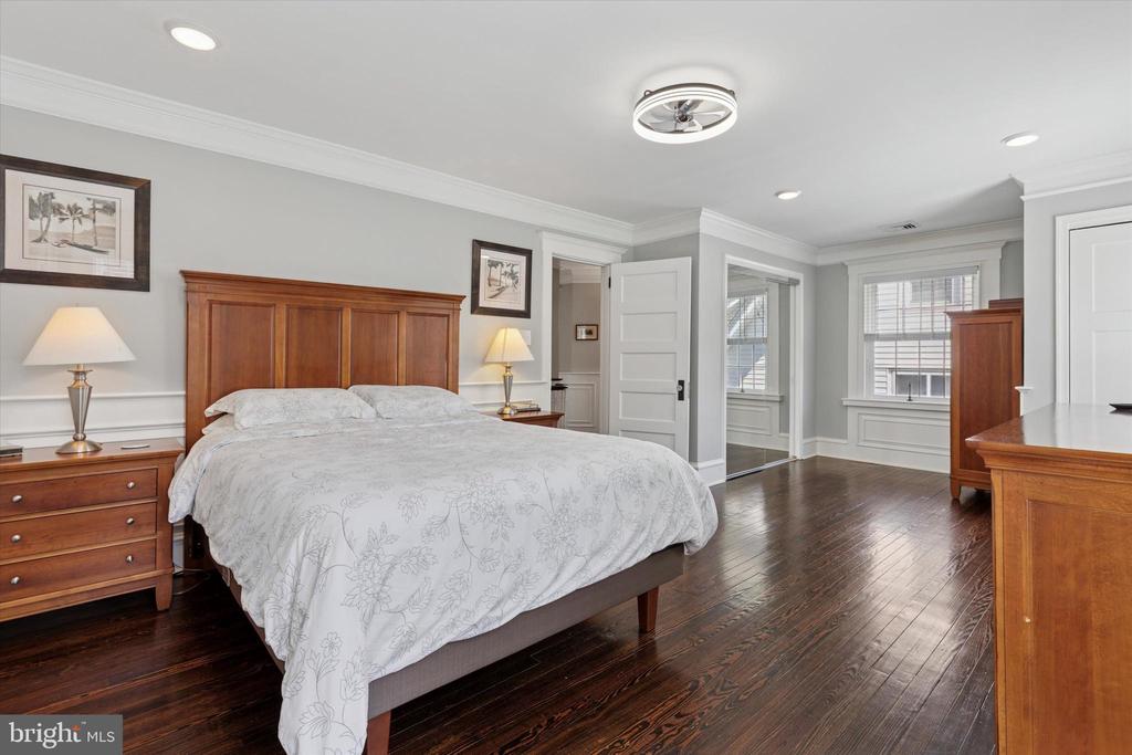 9 WOODSIDE AVENUE