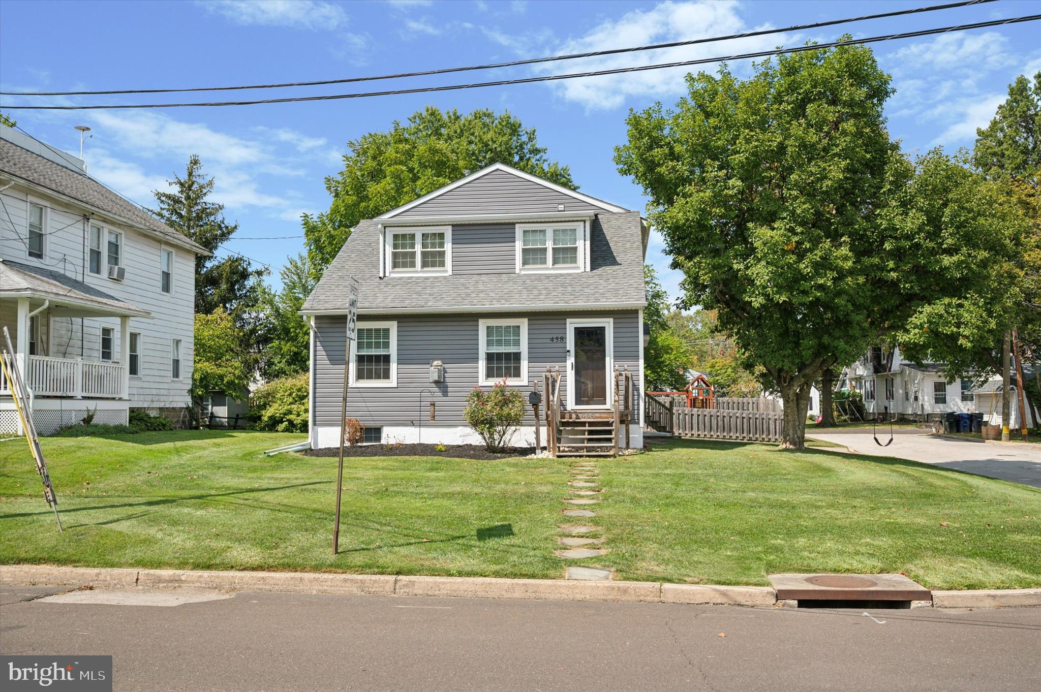 458 MONROE AVENUE