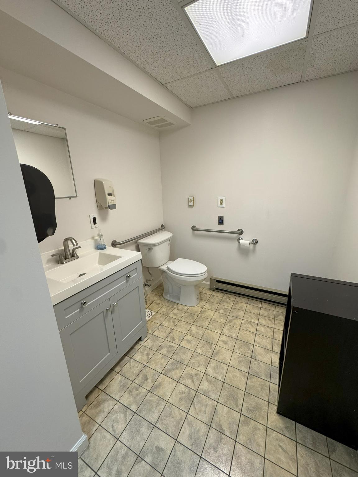 100 W 3RD AVENUE #200