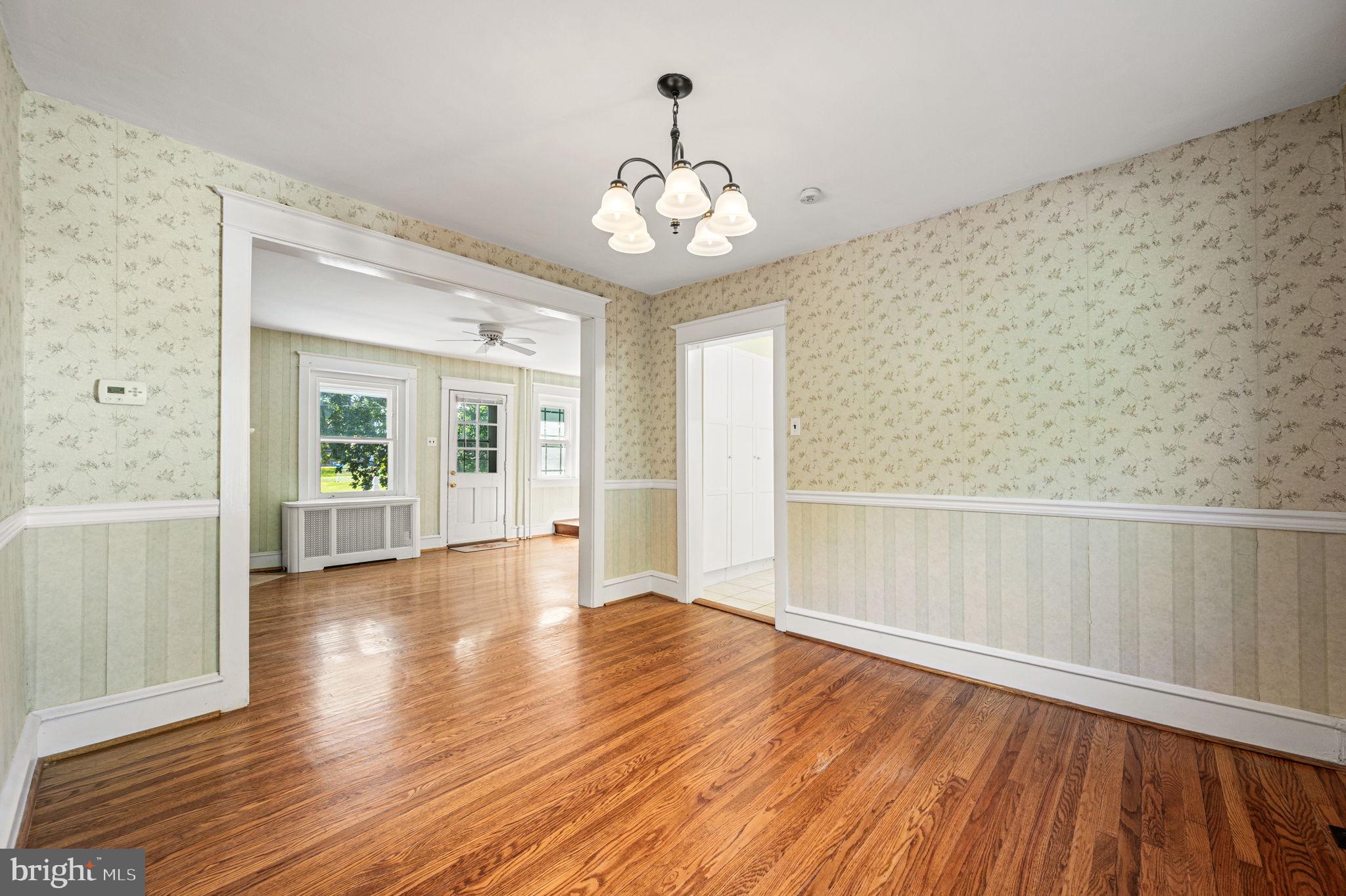 229 PARKSIDE LANE