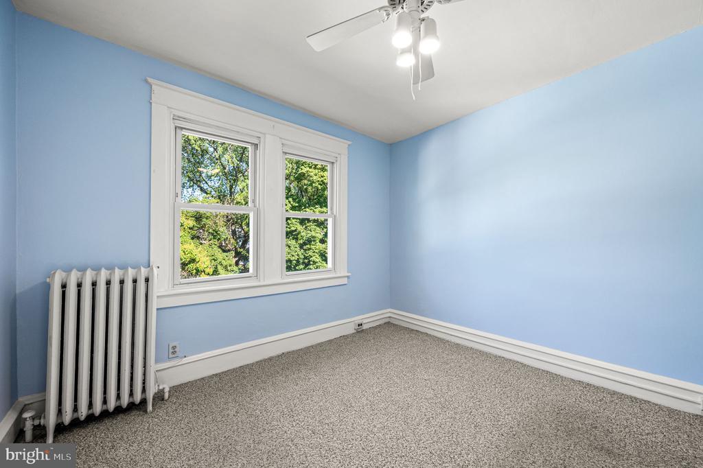 229 PARKSIDE LANE