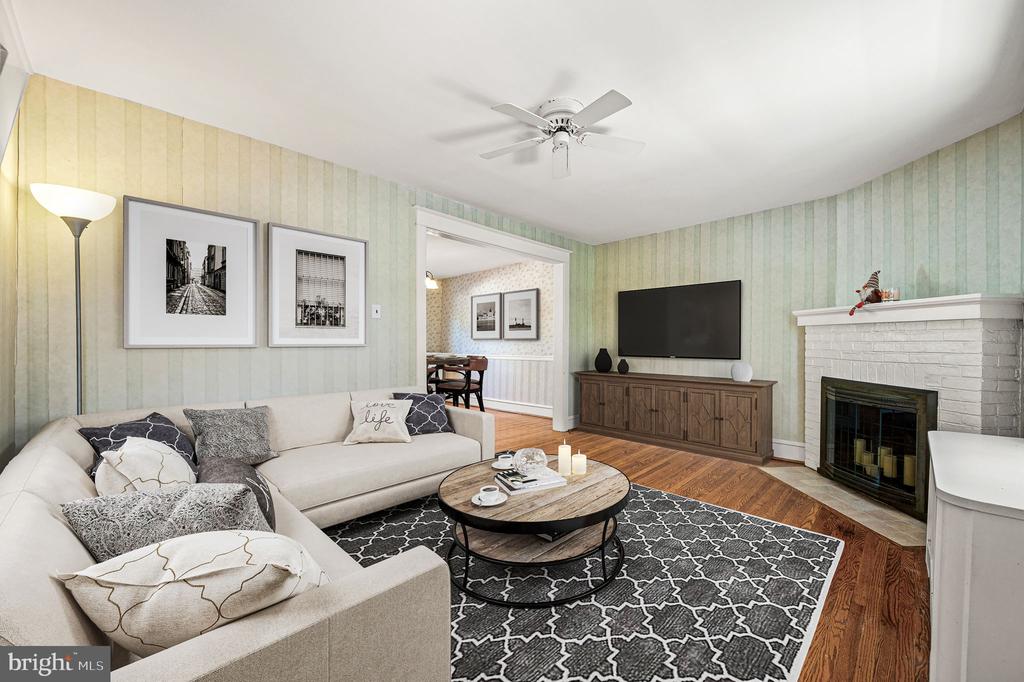 229 PARKSIDE LANE