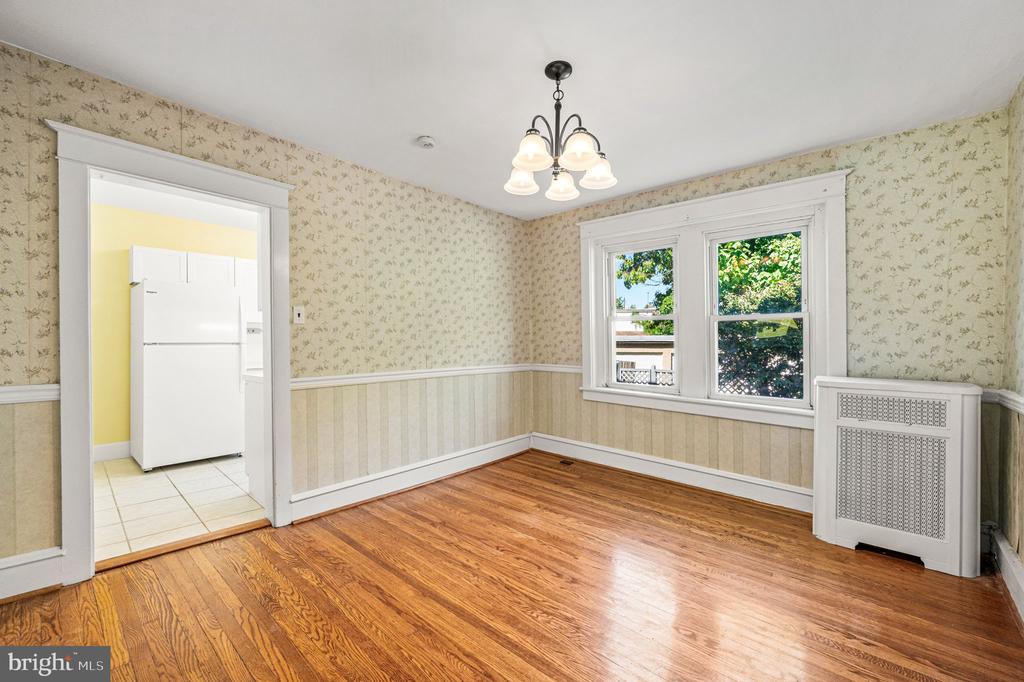 229 PARKSIDE LANE