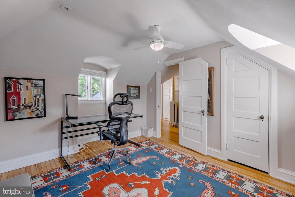 205 ROBERTS ROAD