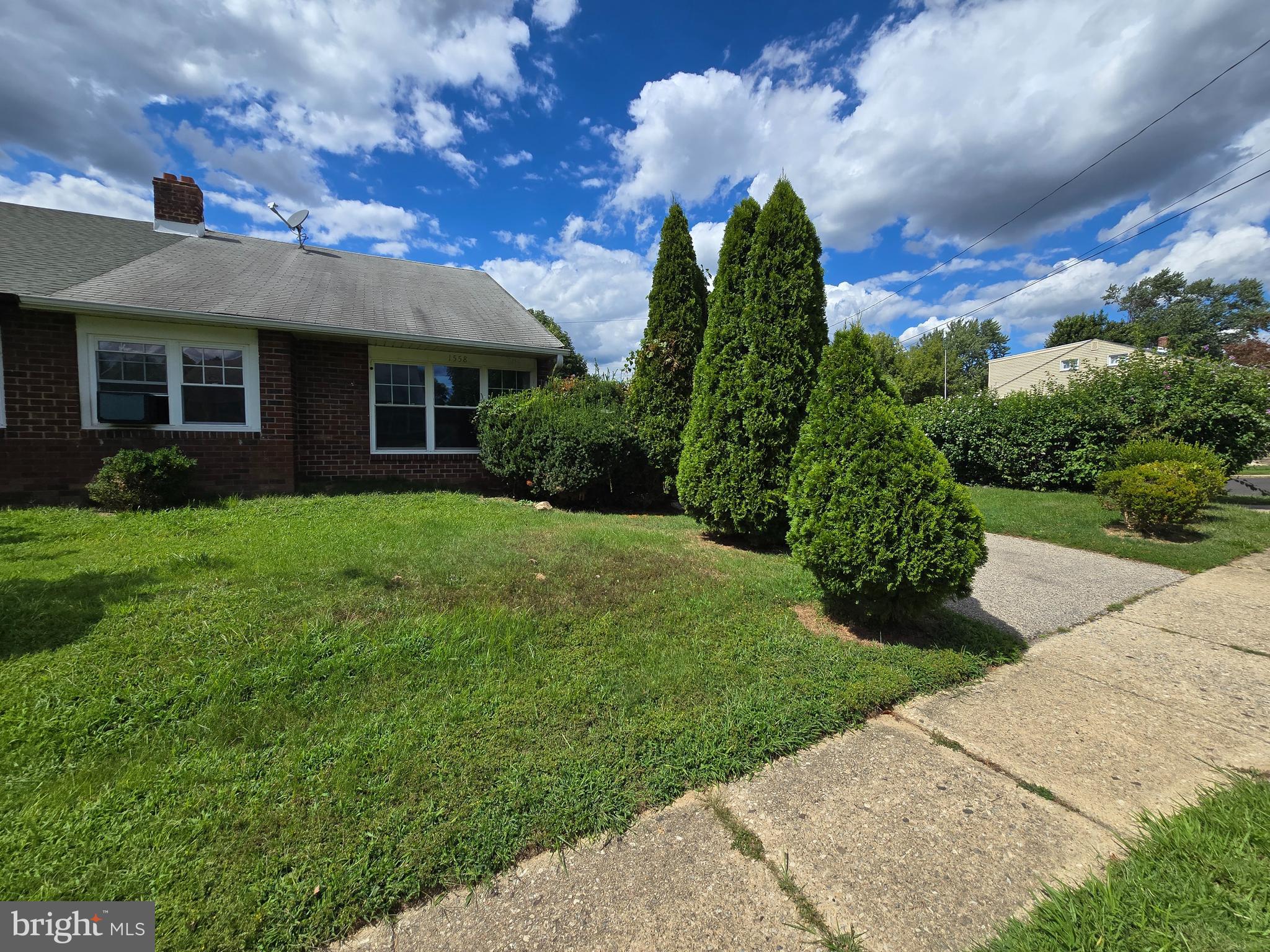 1558 EDGEWOOD AVENUE