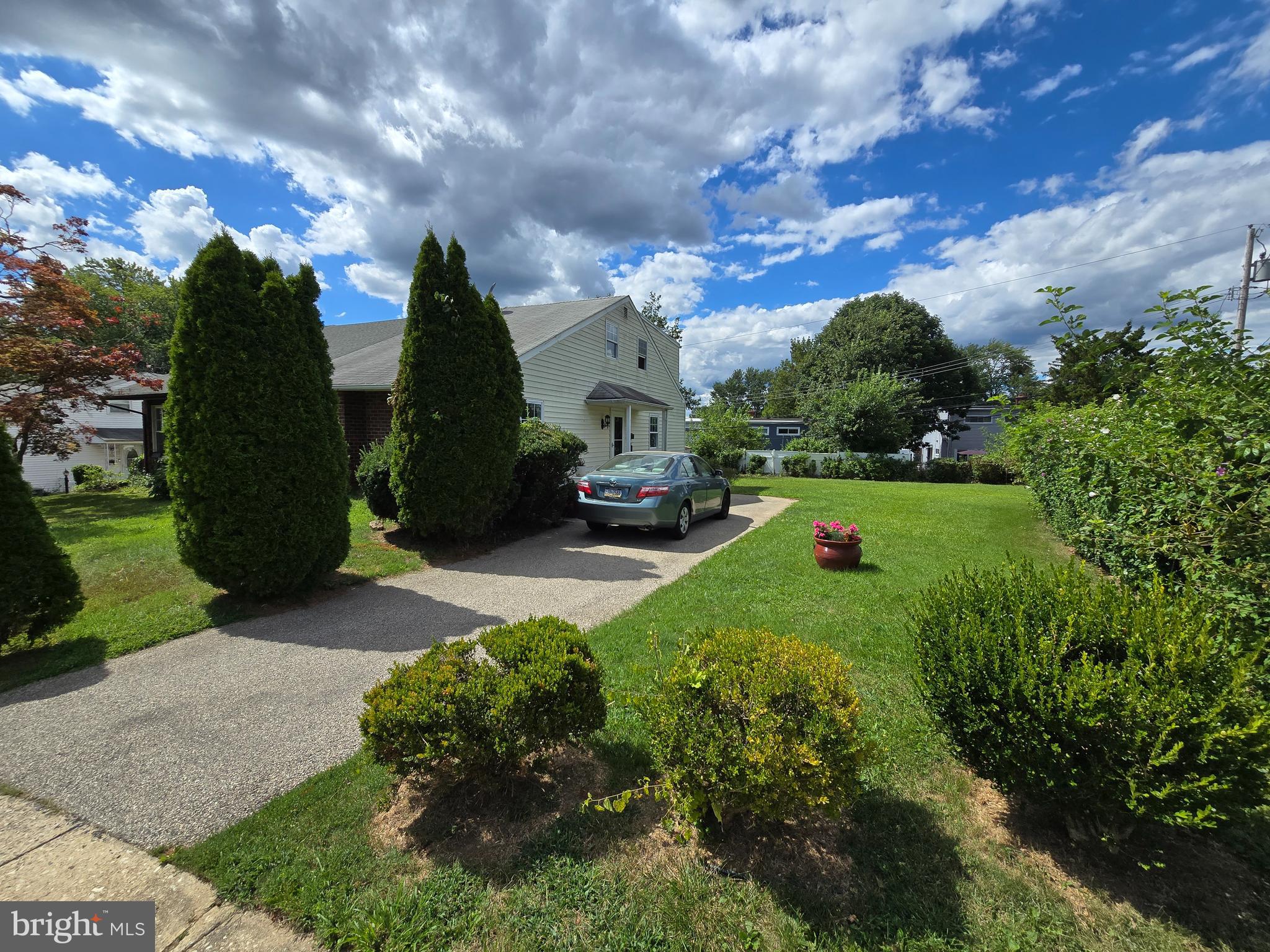 1558 EDGEWOOD AVENUE