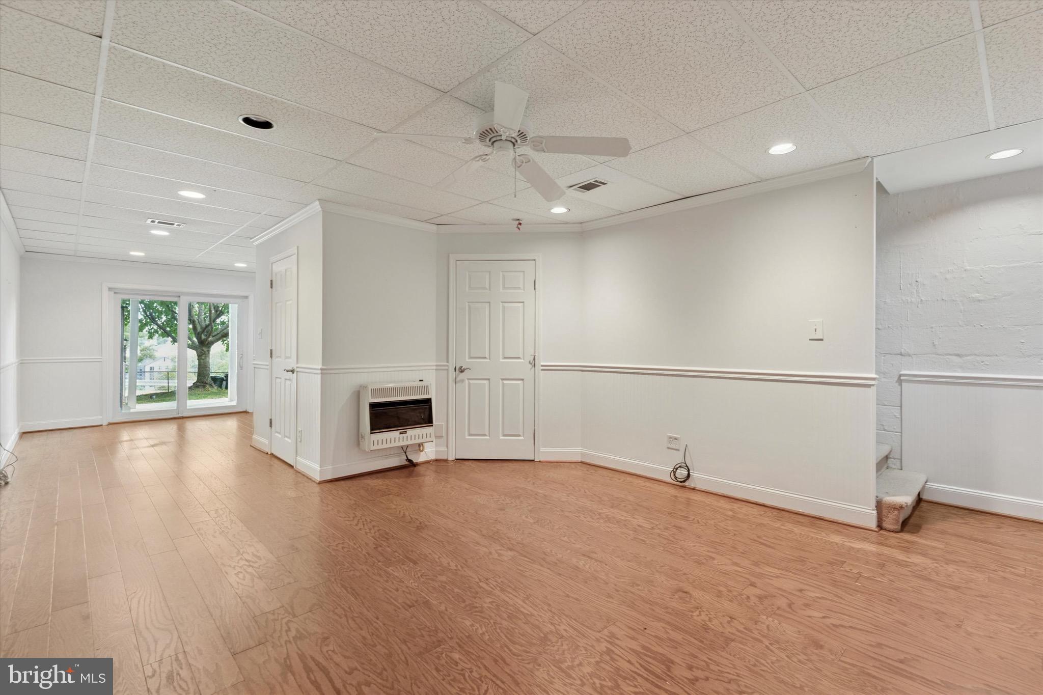 220 CEDAR AVENUE
